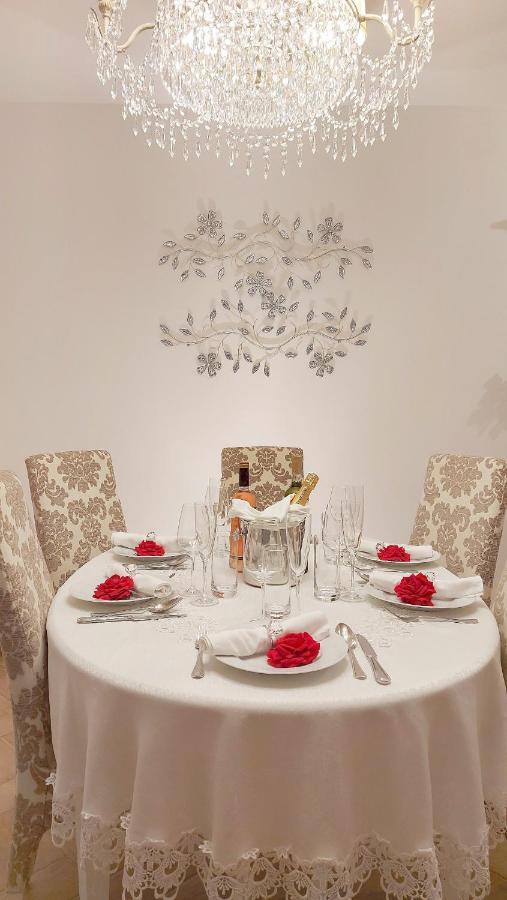 Luxury Le Rose Villa